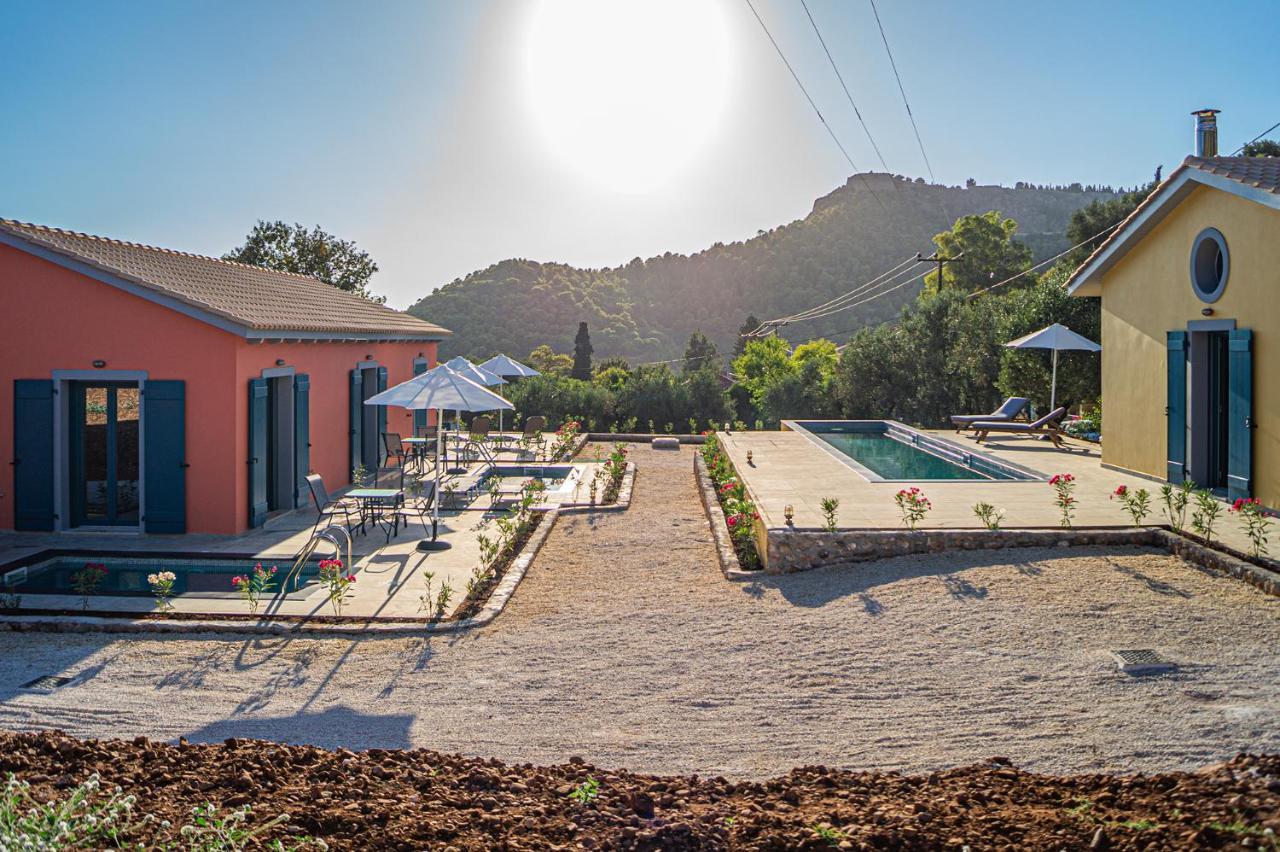 Throisma Studios With Private Pool & Parking アソス エクステリア 写真