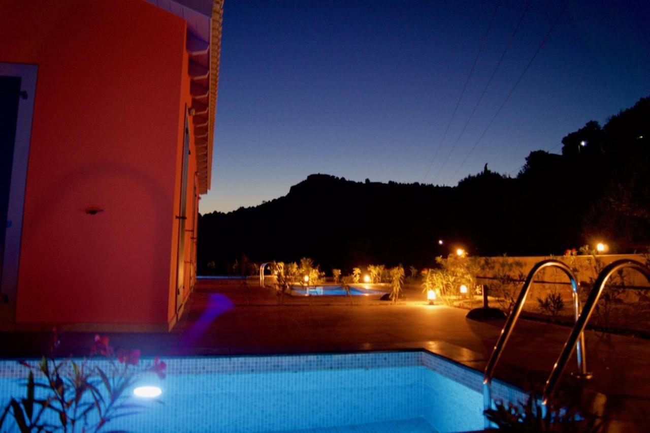 Throisma Studios With Private Pool & Parking アソス エクステリア 写真